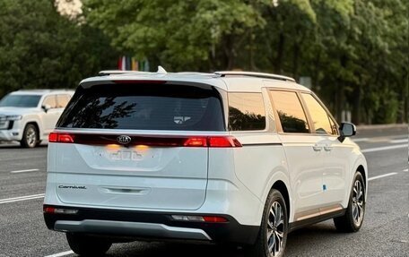 KIA Carnival, 2022 год, 2 930 000 рублей, 4 фотография