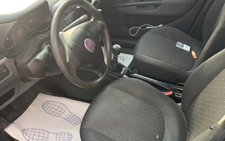 Fiat Punto III Punto Evo рестайлинг, 2007 год, 250 000 рублей, 12 фотография