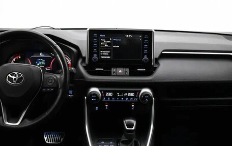 Toyota RAV4, 2021 год, 3 400 000 рублей, 5 фотография