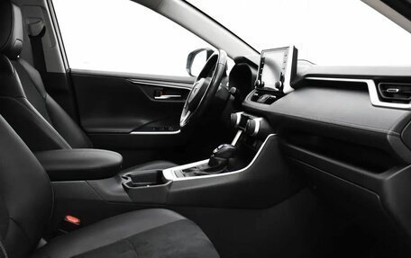 Toyota RAV4, 2021 год, 3 400 000 рублей, 13 фотография
