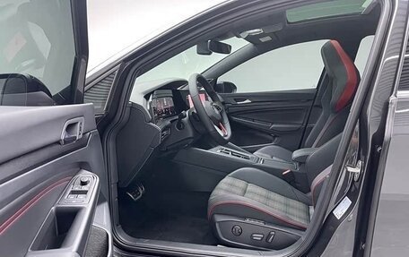 Volkswagen Golf GTI, 2022 год, 2 830 000 рублей, 13 фотография