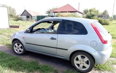 Ford Fiesta, 2005 год, 465 000 рублей, 2 фотография