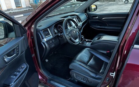 Toyota Highlander III, 2015 год, 2 950 000 рублей, 13 фотография