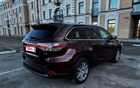 Toyota Highlander III, 2015 год, 2 950 000 рублей, 7 фотография