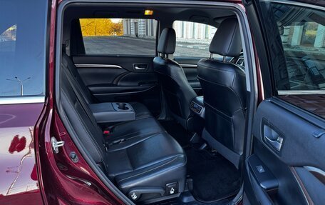 Toyota Highlander III, 2015 год, 2 950 000 рублей, 25 фотография