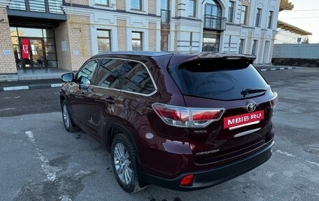 Toyota Highlander III, 2015 год, 2 950 000 рублей, 6 фотография