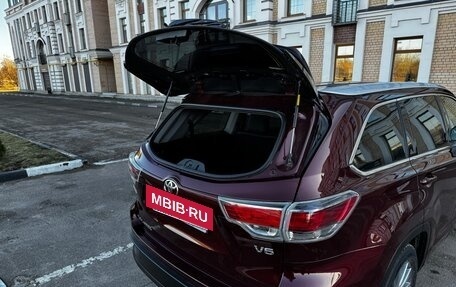 Toyota Highlander III, 2015 год, 2 950 000 рублей, 18 фотография