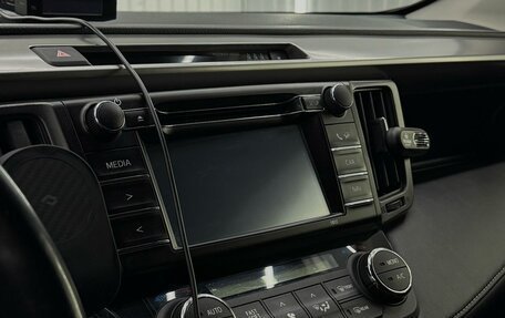 Toyota RAV4, 2016 год, 2 299 900 рублей, 10 фотография