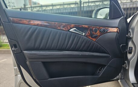 Mercedes-Benz E-Класс, 2003 год, 880 000 рублей, 22 фотография