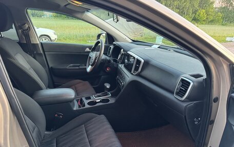KIA Sportage IV рестайлинг, 2019 год, 2 400 000 рублей, 6 фотография