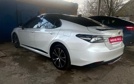 Toyota Camry, 2020 год, 2 850 000 рублей, 3 фотография