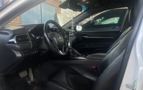 Toyota Camry, 2020 год, 2 850 000 рублей, 7 фотография