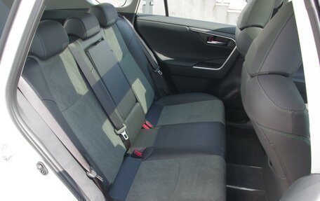 Toyota RAV4, 2024 год, 4 500 000 рублей, 7 фотография