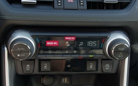Toyota RAV4, 2024 год, 4 500 000 рублей, 15 фотография