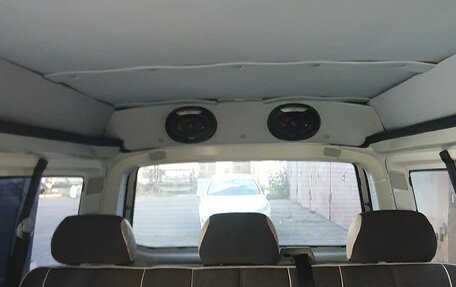 Volkswagen Transporter T5 рестайлинг, 2005 год, 920 000 рублей, 2 фотография
