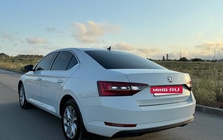 Skoda Superb III рестайлинг, 2016 год, 1 700 000 рублей, 2 фотография
