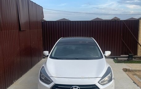 Hyundai i40 I рестайлинг, 2015 год, 750 000 рублей, 3 фотография