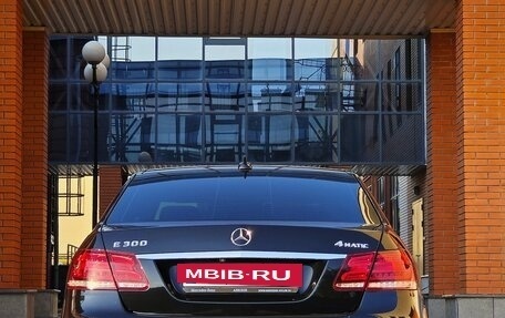 Mercedes-Benz E-Класс, 2013 год, 3 390 000 рублей, 5 фотография