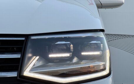 Volkswagen Multivan T5, 2010 год, 2 285 000 рублей, 4 фотография