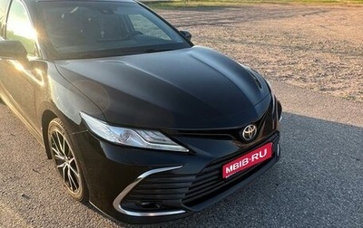 Toyota Camry, 2021 год, 2 550 000 рублей, 1 фотография