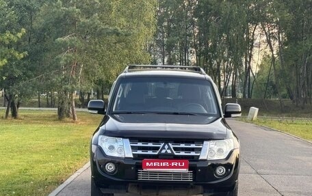 Mitsubishi Pajero IV, 2011 год, 2 300 000 рублей, 2 фотография