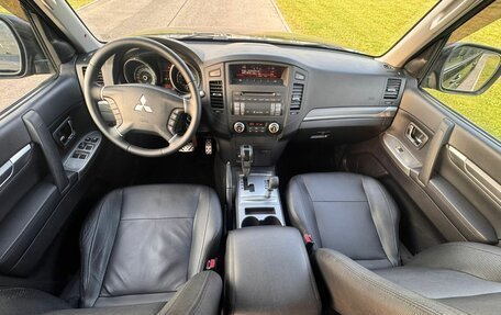 Mitsubishi Pajero IV, 2011 год, 2 300 000 рублей, 12 фотография