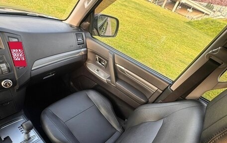 Mitsubishi Pajero IV, 2011 год, 2 300 000 рублей, 5 фотография