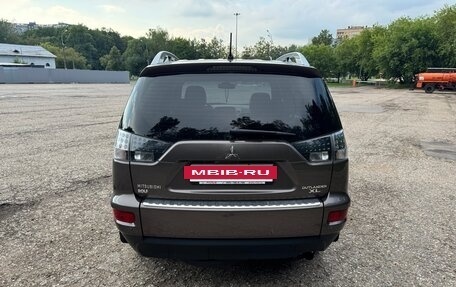 Mitsubishi Outlander III рестайлинг 3, 2010 год, 1 700 000 рублей, 4 фотография