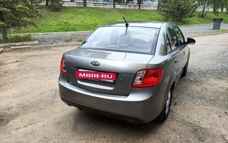 KIA Rio II, 2011 год, 650 000 рублей, 4 фотография
