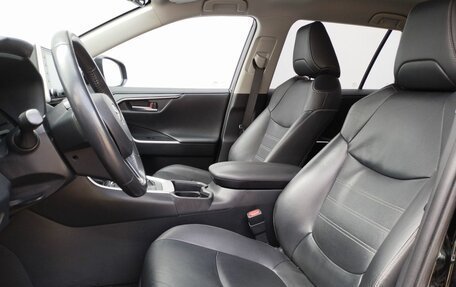 Toyota RAV4, 2020 год, 2 735 000 рублей, 10 фотография