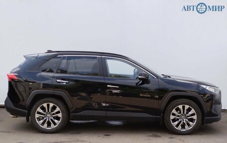 Toyota RAV4, 2020 год, 2 735 000 рублей, 4 фотография
