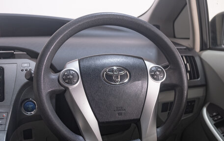 Toyota Prius, 2015 год, 1 349 000 рублей, 15 фотография
