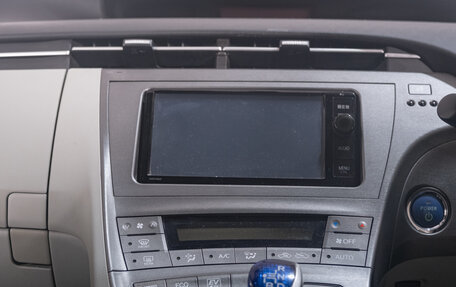 Toyota Prius, 2015 год, 1 349 000 рублей, 18 фотография