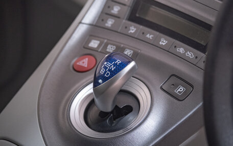 Toyota Prius, 2015 год, 1 349 000 рублей, 19 фотография