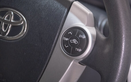 Toyota Prius, 2015 год, 1 349 000 рублей, 17 фотография