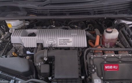 Toyota Prius, 2015 год, 1 349 000 рублей, 22 фотография