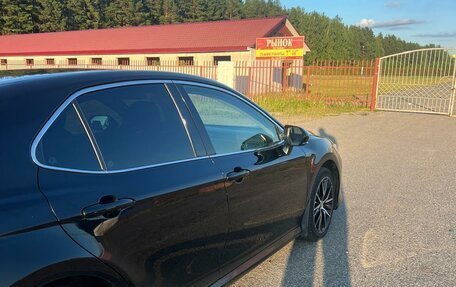 Toyota Camry, 2021 год, 2 550 000 рублей, 5 фотография