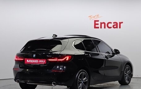 BMW 1 серия, 2021 год, 2 310 045 рублей, 3 фотография