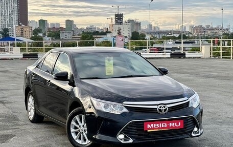 Toyota Camry, 2017 год, 2 190 000 рублей, 3 фотография