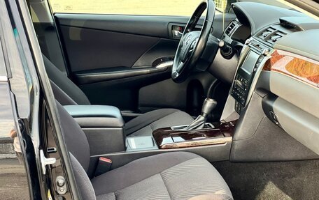 Toyota Camry, 2017 год, 2 190 000 рублей, 14 фотография