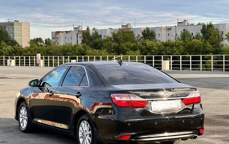Toyota Camry, 2017 год, 2 190 000 рублей, 8 фотография
