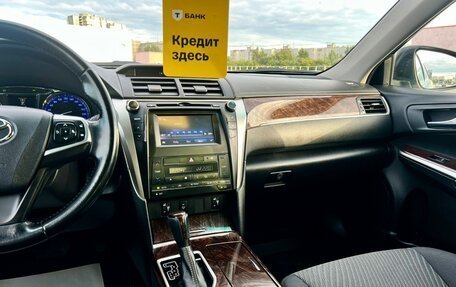 Toyota Camry, 2017 год, 2 190 000 рублей, 20 фотография