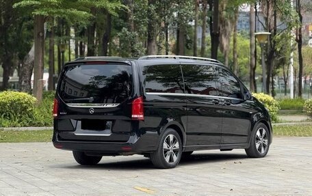 Mercedes-Benz V-Класс, 2021 год, 5 380 000 рублей, 2 фотография