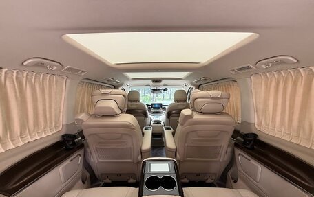 Mercedes-Benz V-Класс, 2021 год, 5 380 000 рублей, 15 фотография