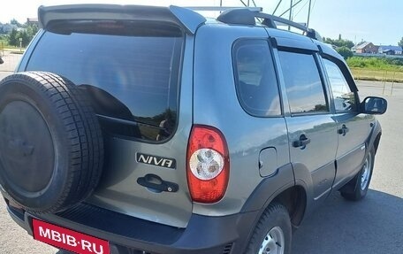 Chevrolet Niva I рестайлинг, 2011 год, 565 000 рублей, 8 фотография