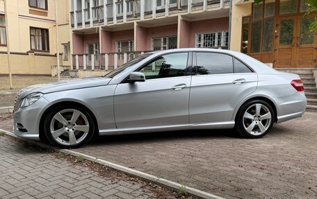 Mercedes-Benz E-Класс, 2010 год, 1 050 000 рублей, 5 фотография