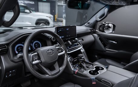 Toyota Land Cruiser, 2025 год, 12 700 000 рублей, 10 фотография