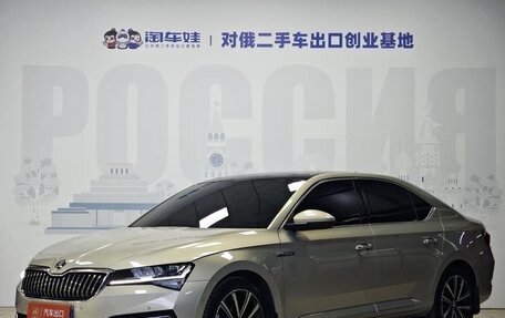 Skoda Superb III рестайлинг, 2021 год, 2 880 000 рублей, 1 фотография