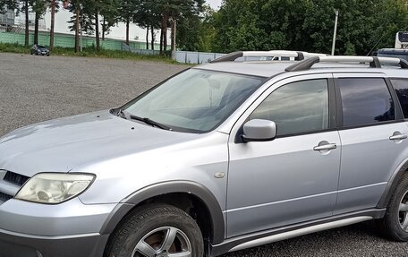 Mitsubishi Outlander III рестайлинг 3, 2006 год, 495 000 рублей, 3 фотография