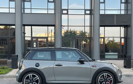 MINI Hatch, 2017 год, 2 100 000 рублей, 9 фотография